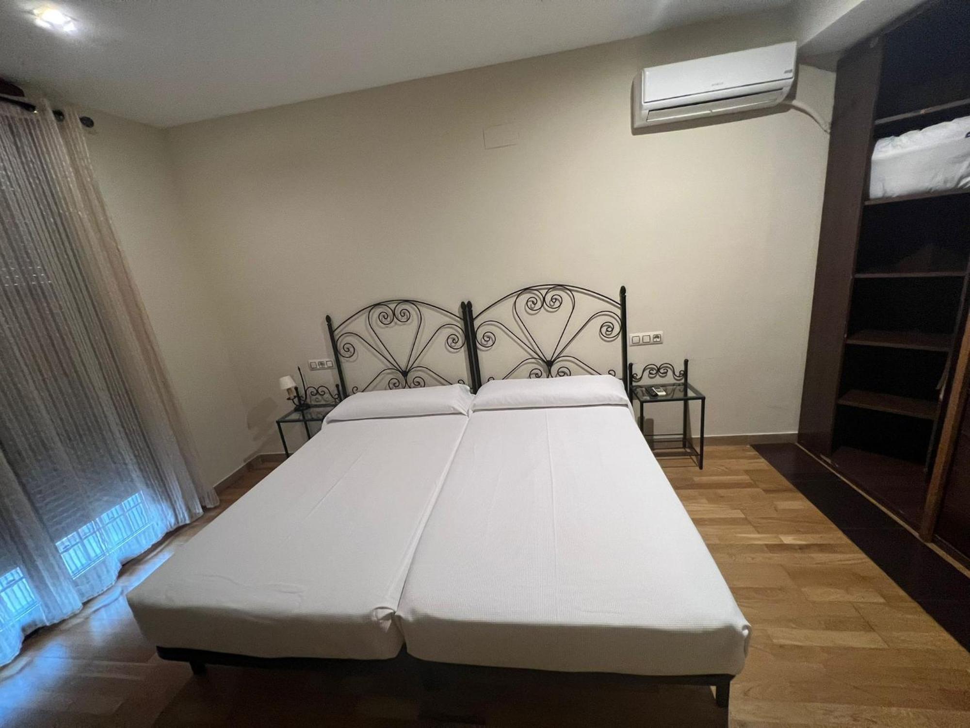 Hostal El Pasaje 푸엔테-헤닐 외부 사진