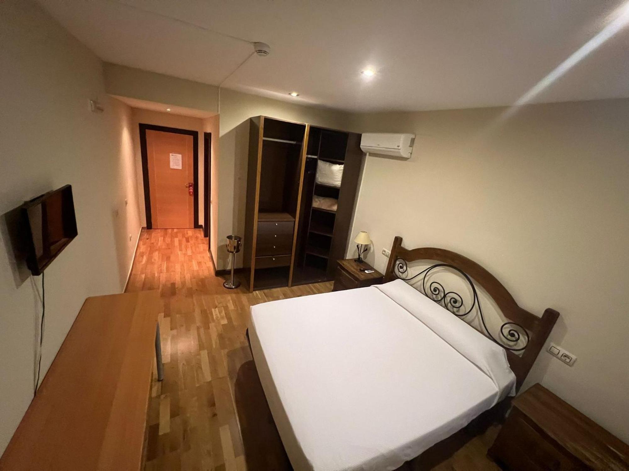 Hostal El Pasaje 푸엔테-헤닐 외부 사진